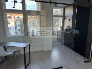 Pronájem kanceláře, Praha - Bubeneč, Jugoslávských partyzánů, 50 m2