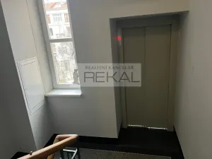 Pronájem kanceláře, Praha - Bubeneč, Jugoslávských partyzánů, 50 m2