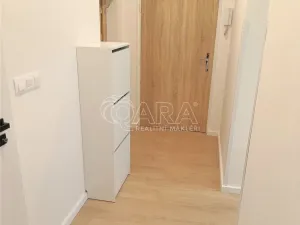 Pronájem bytu 2+kk, Praha, Na Pankráci, 47 m2