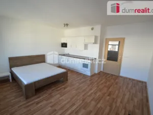 Pronájem bytu 1+kk, Praha - Modřany, Pískařská, 39 m2
