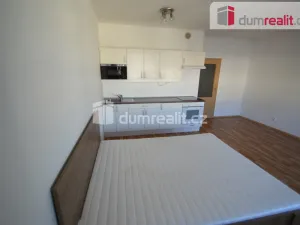 Pronájem bytu 1+kk, Praha - Modřany, Pískařská, 39 m2