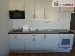 Pronájem bytu 1+kk, Praha - Modřany, Pískařská, 39 m2