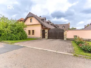 Prodej rodinného domu, Bříství, 375 m2