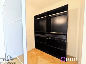 Pronájem bytu 2+1, Praha - Nusle, náměstí Generála Kutlvašra, 57 m2