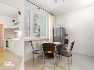 Prodej bytu 2+1, Vsetín, Ohrada, 55 m2