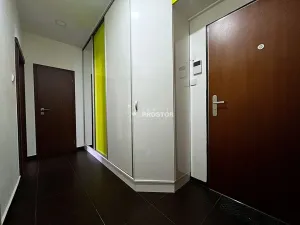 Pronájem bytu 2+kk, Praha - Žižkov, Rečkova, 50 m2