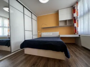 Pronájem bytu 2+kk, Praha - Žižkov, Rečkova, 50 m2