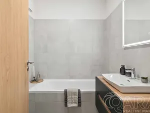 Prodej bytu 2+kk, Horoměřice, Velvarská, 53 m2