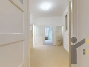 Pronájem bytu 2+1, Praha - Smíchov, Moulíkova, 79 m2