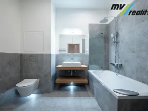 Prodej bytu 2+1, Milovice, Topolová, 66 m2