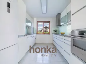 Pronájem rodinného domu, Kosoř, K Lomu, 263 m2