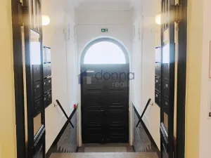 Pronájem bytu 2+kk, Praha, Mánesova, 54 m2