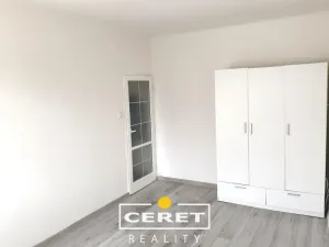 Prodej bytu 2+1, Žatec, Hájkova, 53 m2