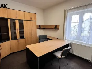 Pronájem kanceláře, Pelhřimov, Krasíkovická, 70 m2