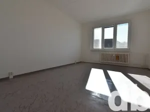 Pronájem bytu 2+1, Karlovy Vary, Závodu míru, 60 m2
