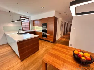 Prodej bytu 3+kk, Olomouc, Chválkovická, 83 m2