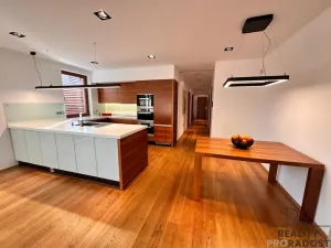 Prodej bytu 3+kk, Olomouc, Chválkovická, 83 m2