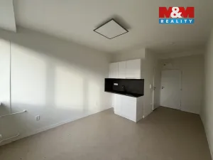 Pronájem bytu 1+kk, Kopřivnice, Komenského, 35 m2