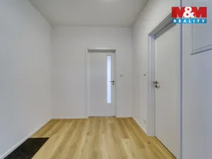 Pronájem bytu 1+kk, Plzeň - Skvrňany, Františka Kováříka, 46 m2