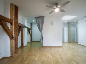 Pronájem bytu 1+kk, Praha - Libeň, Sokolovská, 64 m2