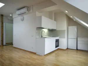 Pronájem bytu 1+kk, Praha - Libeň, Sokolovská, 64 m2