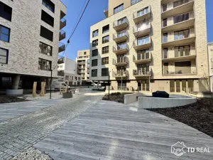 Pronájem bytu 1+kk, Brno, Bratislavská, 42 m2