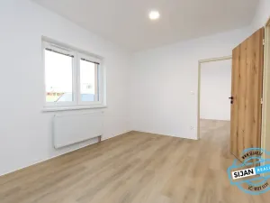 Pronájem bytu 2+1, Opava, Krnovská, 39 m2