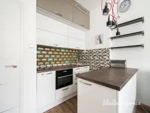 Pronájem bytu 2+kk, Praha - Karlín, Křižíkova, 49 m2