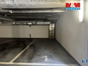 Prodej garážového stání, Praha, Velká skála, 11 m2