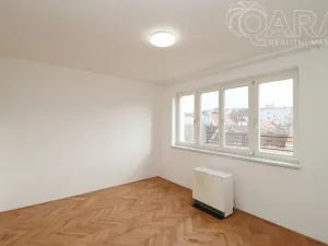 Pronájem bytu 2+1, Praha - Břevnov, Bělohorská, 63 m2