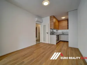 Pronájem bytu 2+kk, Zlín, Ševcovská, 61 m2