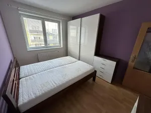 Pronájem bytu 2+kk, Praha - Řeporyje, Dělená, 56 m2