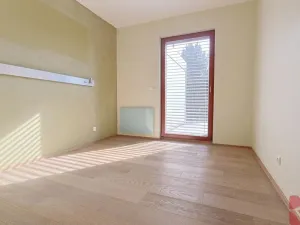 Prodej bytu 4+kk, Praha - Uhříněves, V bytovkách, 116 m2