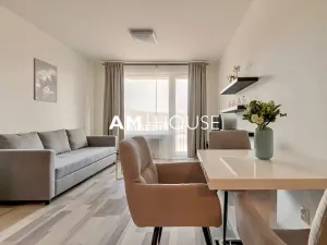 Pronájem bytu 1+kk, Praha - Hloubětín, Laponská, 34 m2