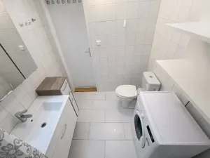 Pronájem bytu 2+kk, Praha, Sokolovská, 50 m2