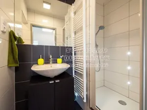 Pronájem bytu 2+kk, Praha - Kobylisy, Střelničná, 43 m2