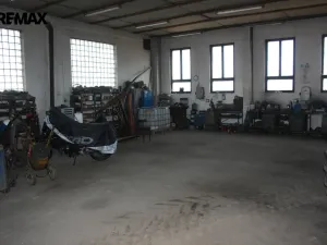 Pronájem komerční nemovitosti, Oslov, 430 m2