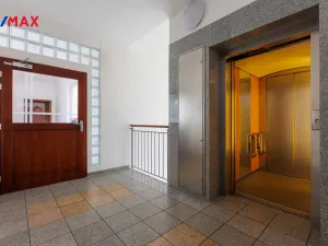 Prodej bytu 3+kk, Karlovy Vary, Jateční, 100 m2