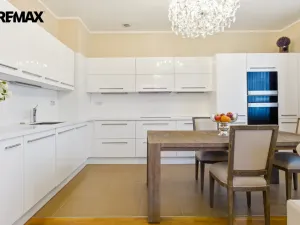 Prodej bytu 3+kk, Karlovy Vary, Jateční, 100 m2