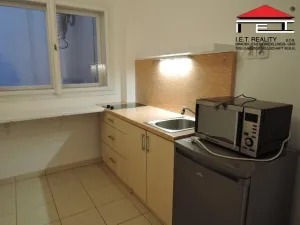 Pronájem bytu 1+kk, Praha - Michle, Nuselská, 46 m2