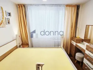 Pronájem bytu 3+kk, Praha, Molákova, 72 m2