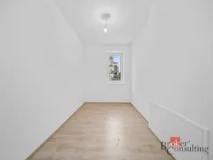 Prodej bytu 4+kk, Trutnov, Chodská, 102 m2