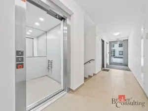 Prodej bytu 4+kk, Trutnov, Chodská, 102 m2