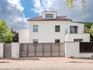 Prodej vícegeneračního domu, Praha - Velká Chuchle, Starolázeňská, 153 m2