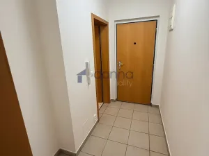 Pronájem bytu 3+kk, Praha, Jeremenkova, 64 m2