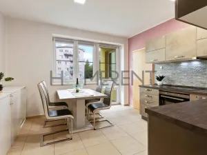 Pronájem bytu 3+1, Liberec - Liberec VI-Rochlice, Nádvorní, 83 m2