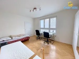 Pronájem pokoje, Praha - Záběhlice, Holčovická, 24 m2
