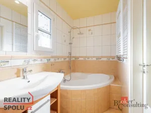 Prodej bytu 3+1, Uherský Brod, Obchodní, 69 m2