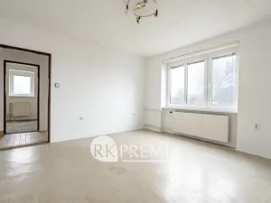 Prodej bytu 3+1, Měrunice, 69 m2