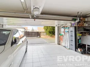 Prodej rodinného domu, Praha - Suchdol, Armádní, 196 m2